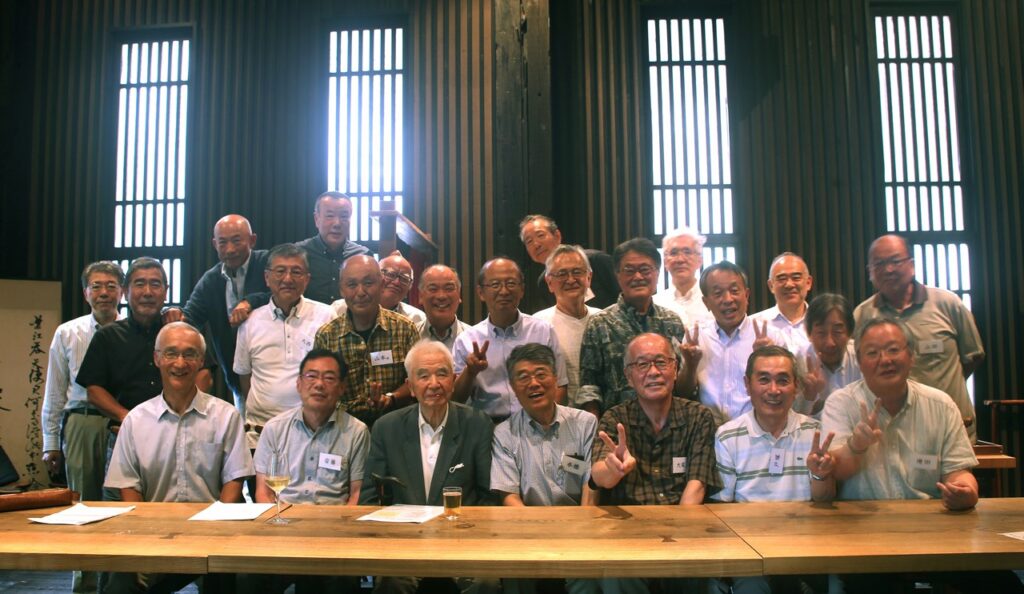 早稲田大学 卒業式の男性肖像皿 1882-1957年製 早稲田大学歴史館】特別